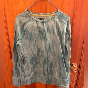 Base Layer Under Armour Long sleeve shirt